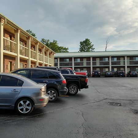 Quality Inn & Suites 1000 Islands Gananoque Kültér fotó