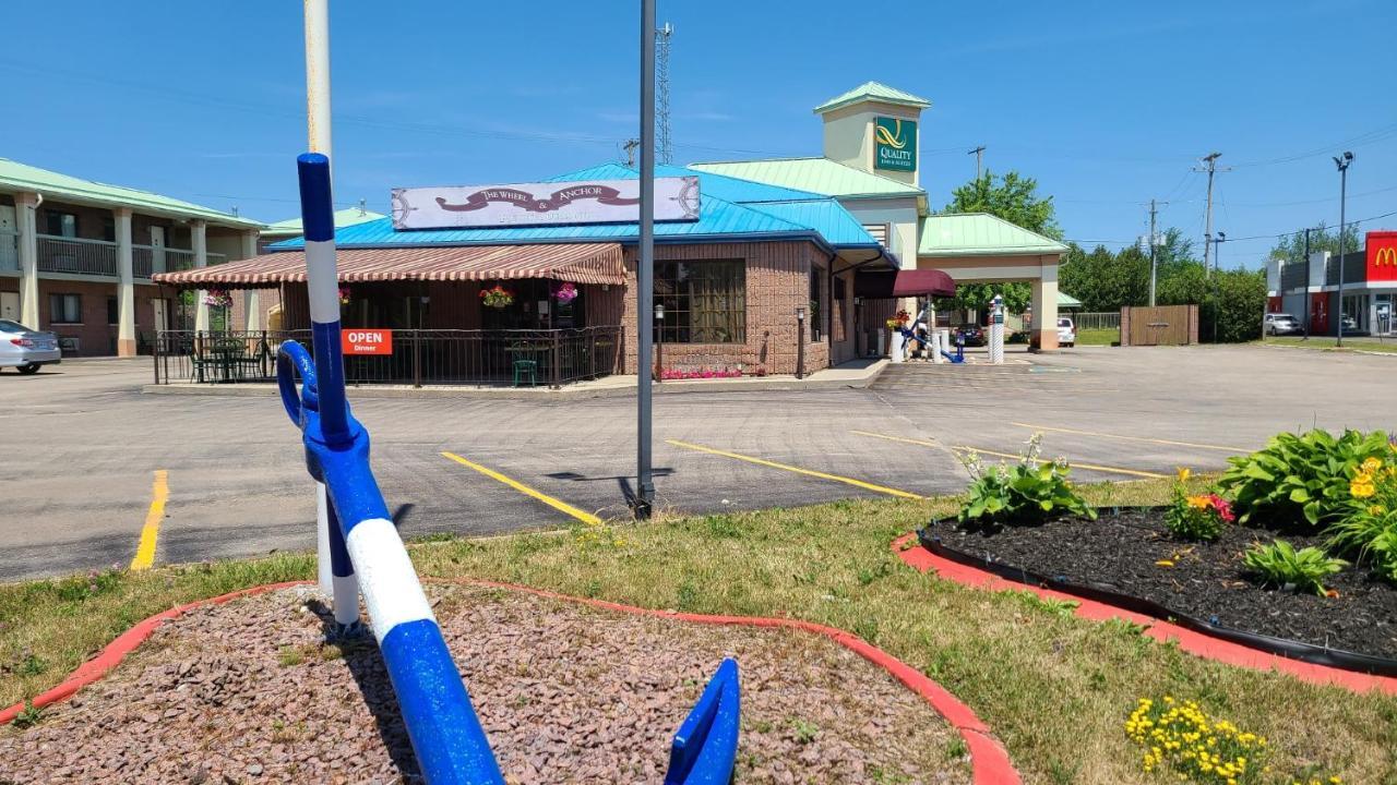 Quality Inn & Suites 1000 Islands Gananoque Kültér fotó